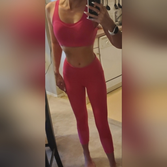 Victoria Secret Sport Set - Picture 3 of 5